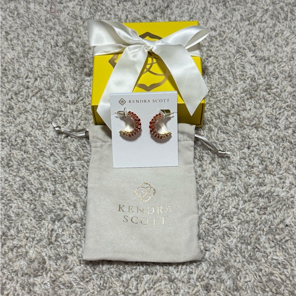 NWT Kendra Scott Krista Gold Hoop Earrings in Red Mix - Picture 3 of 8